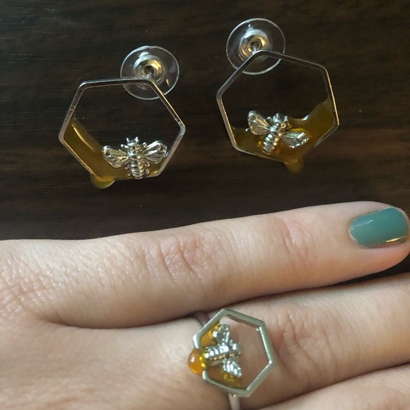 Matching bee and honey earrings and ring - Picture 1 of 2